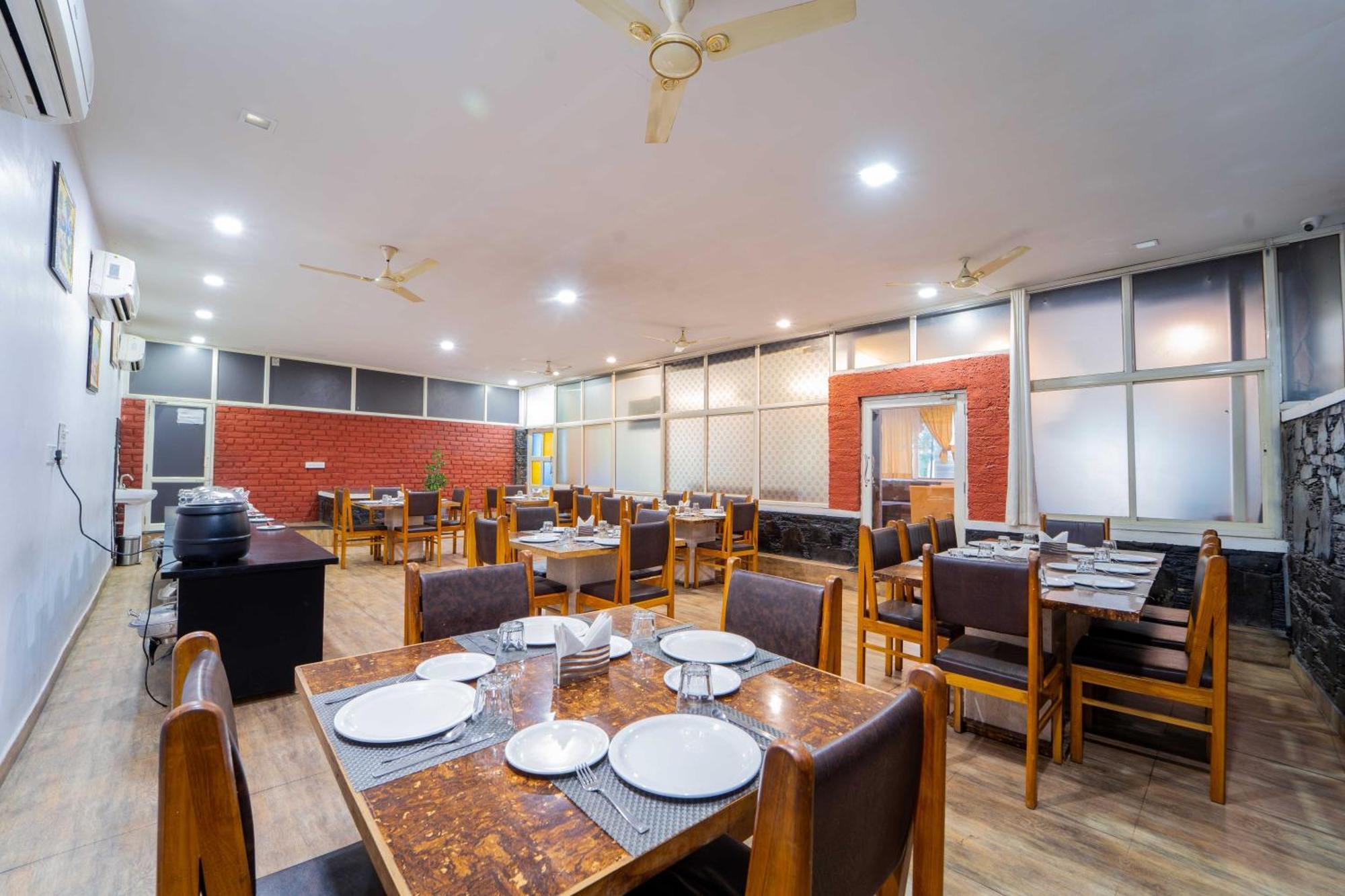Treebo The Aravali Getaway Hotel Udaipur Exterior foto